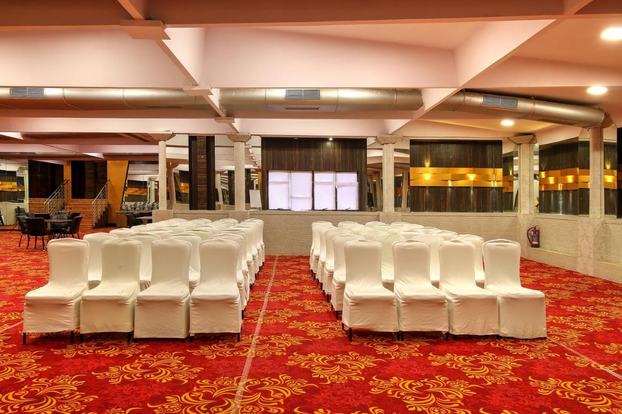 Hotel Mumbai House Juhu, Santacruz West, Mumbai  Buitenkant foto