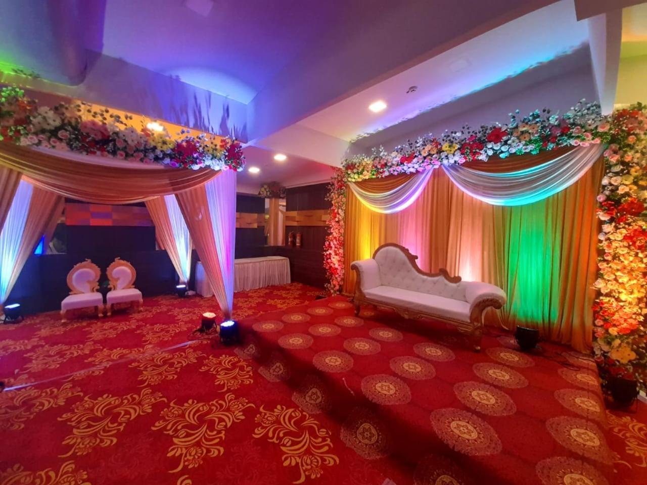 Hotel Mumbai House Juhu, Santacruz West, Mumbai  Buitenkant foto